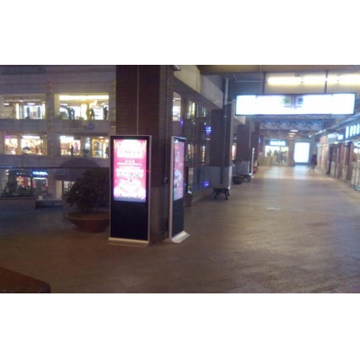 四川进星新天地液晶广告机案例